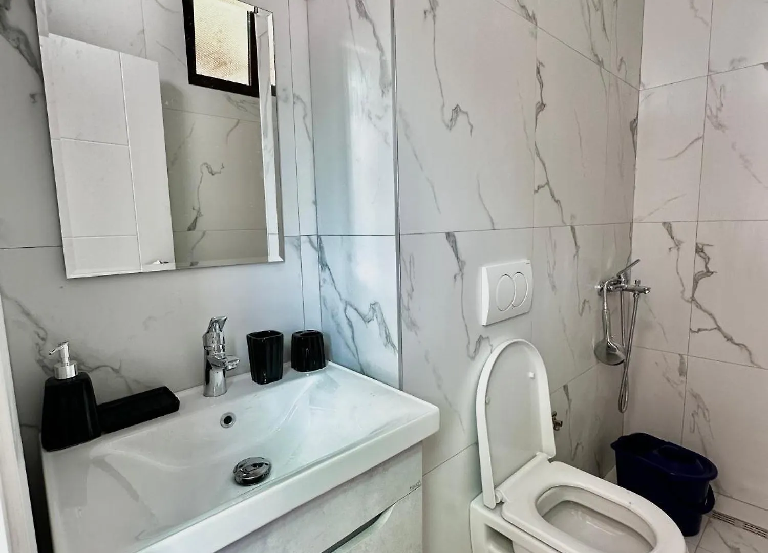 Tirana Apartment Center Jon Αλβανία